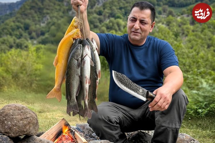 ببینید| غذای روستایی در آذربایجان؛ صید قزل آلا و کباب کردن آن روی سنگ