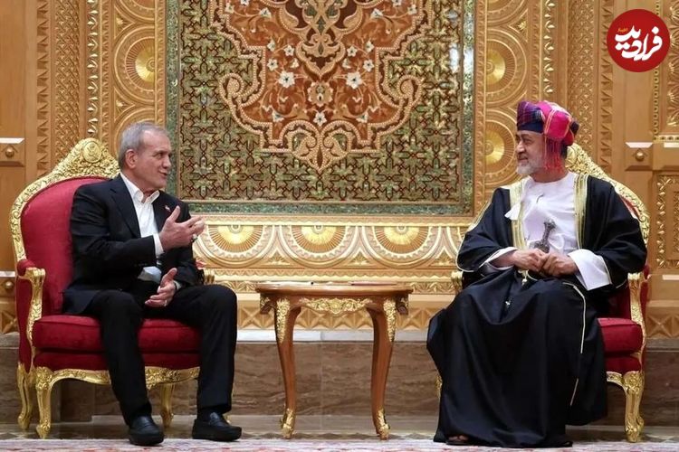 تصاویر؛ لباس ویژه سلطان عمان در ضیافت شام برای پزشکیان