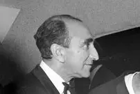 سفر در زمان؛ یادداشت‌های علم، یکشنبه ۲۲ بهمن ۱۳۵۱ تا سه شنبه ۲۴ بهمن ۱۳۵۱