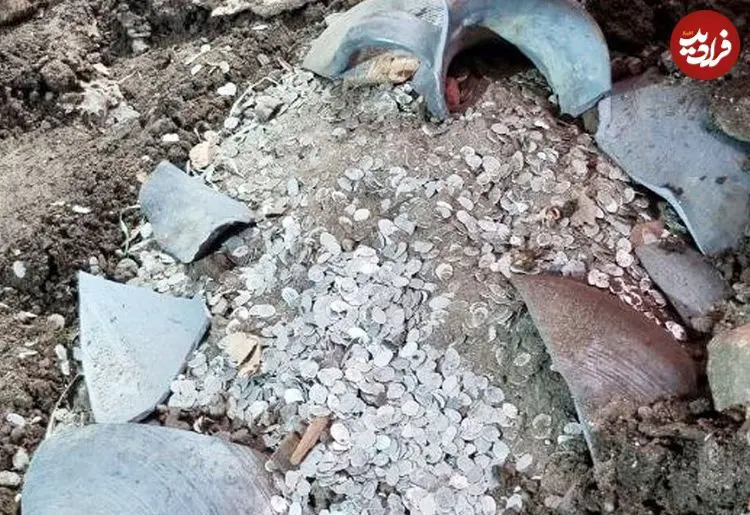 کوزۀ حاوی 20 هزار سکّۀ 300 ساله در یک خانه تاریخی کشف شد 