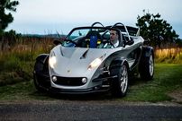 تصاویر| لوتوس ۳۴۰R در جاده‌ها؛ ابرخودروی بدون سقف پس از ۲۵ سال به نمایش درآمد