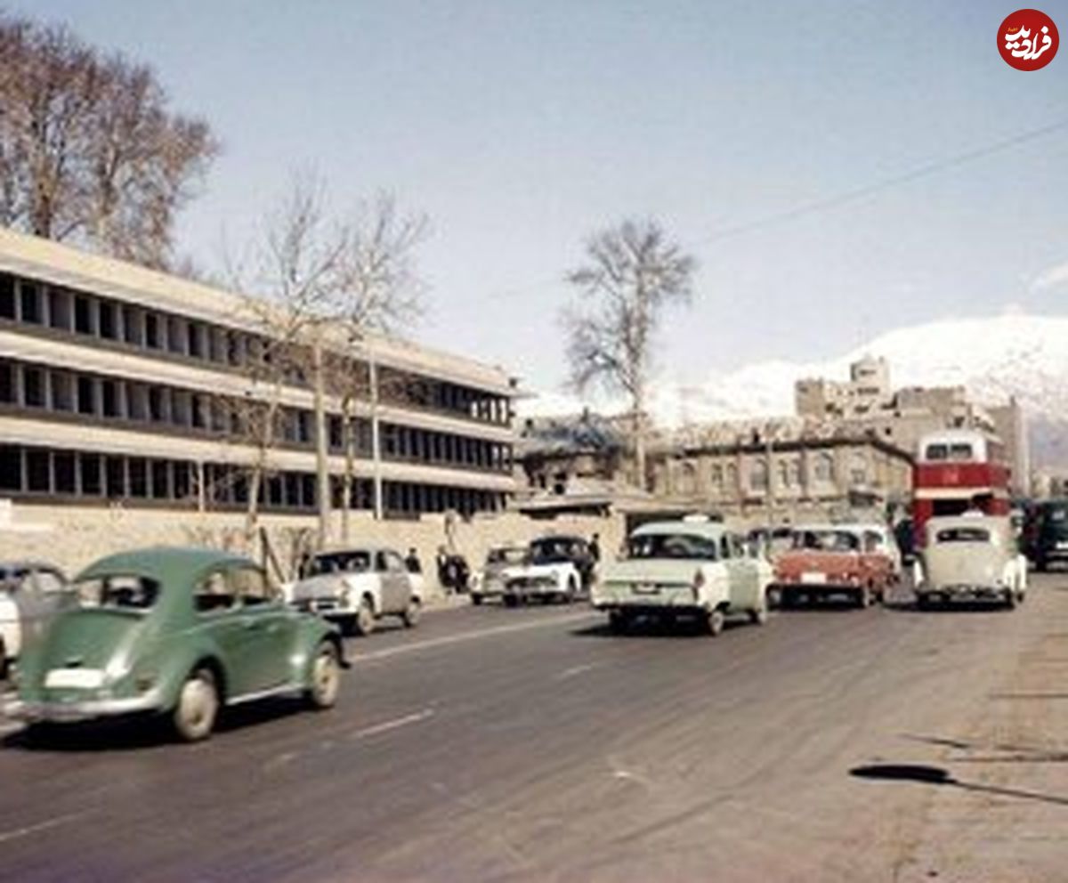 (عکس) تصویری ناب از این میدان قدیمی تهران؛ ۶۶ سال قبل