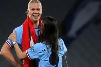 عکس؛ ارلینگ هالند و نامزدش برای هالووین «جوکر» و «زن گربه‌ای» شدند 