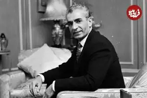 سفر در زمان؛ یادداشت‌های علم، یکشنبه ۶ خرداد ۱۳۵۲: پادشاه یونان بعد از تبعید می‌خواهد با شاهنشاه تماس بگیرد، نمی‌تواند