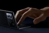 (عکس) این تلفن‌همراه باریک‌ترین موبایل موجود است!