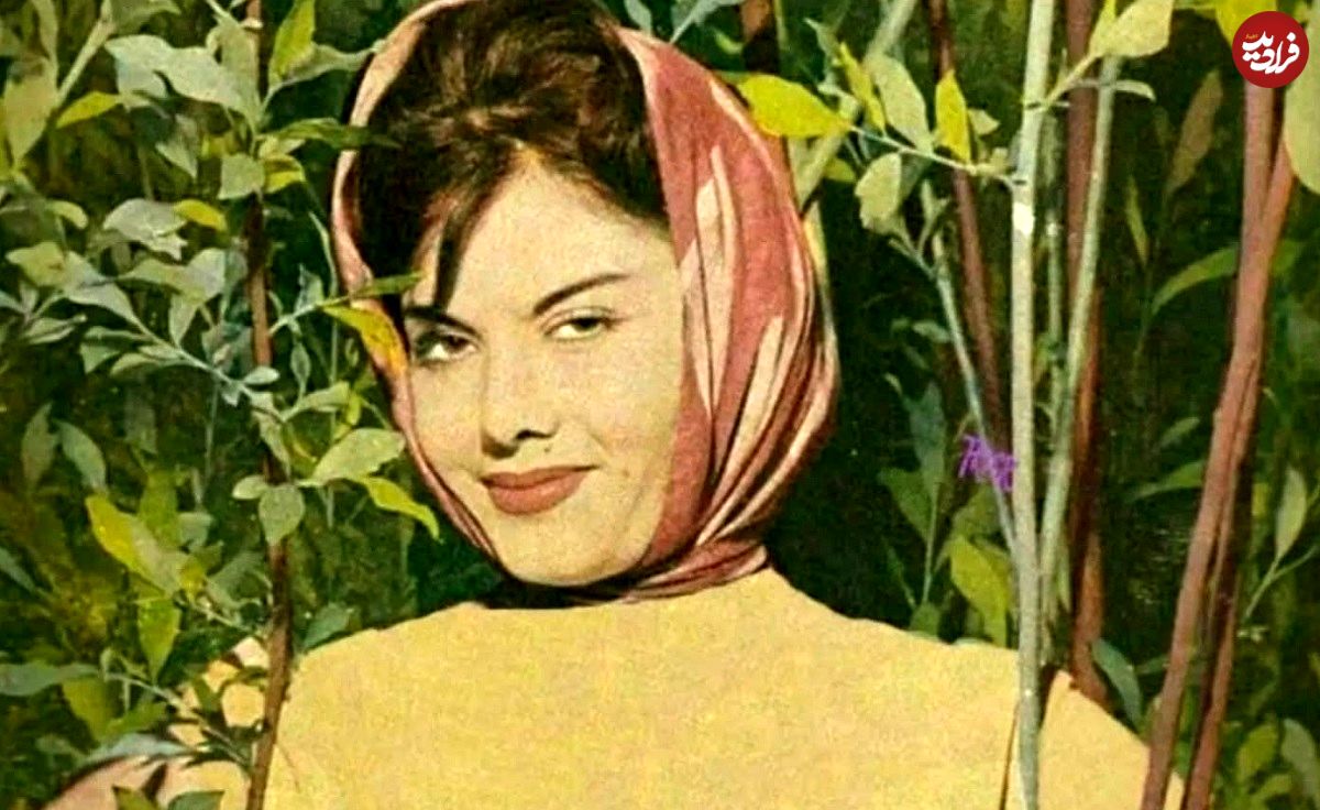 عکس| سفر در زمان؛ «فخری خوروش» در پشت صحنه یک تئاتر در سال 1348