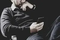 عشق به هوش مصنوعی کار این مرد را به بیمارستان روانی کشاند