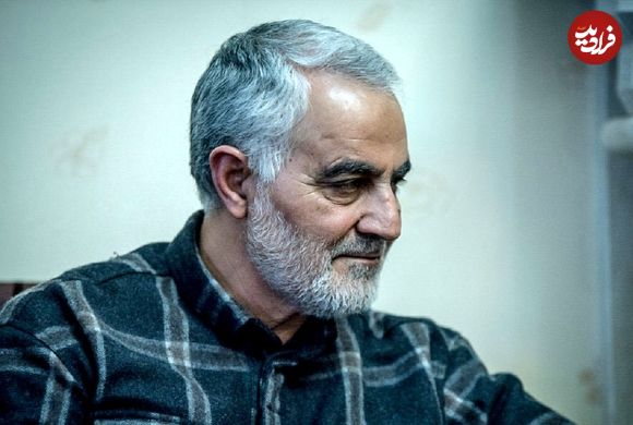 عکس؛ سفر در زمان؛ «سردار سلیمانی در مراسم ختم هاشمی رفسنجانی»؛ سال 95