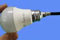 (ویدئو) 4 ایده ساده و خانگی با لامپ LED که در زندگی به کارتان می آید