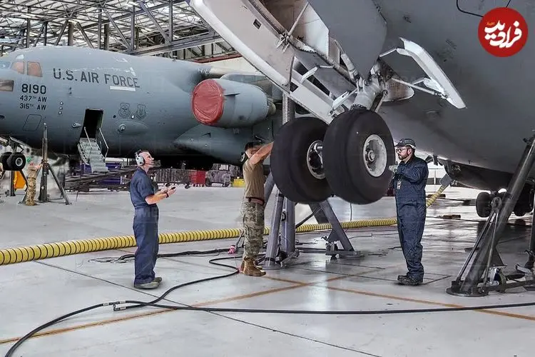 ببینید| نگاهی به فرآیند تعمیر و نگهداری هواپیماهای ترابری نظامی در آمریکا