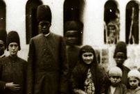 عکس؛ سفر در زمان؛ «گروهی از زنان ناصرالدین شاه و خواجه‌های آفریقایی» در کرج؛ سال 1262
