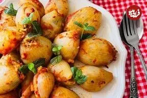 دلمه پیاز مجلسی؛ این دستور پخت طعمش از همه دلمه‌ها خاص‌تر است