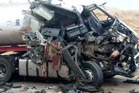 (ویدیو) لحظه تصادف وحشتناک دو تریلی وسط چهارراه