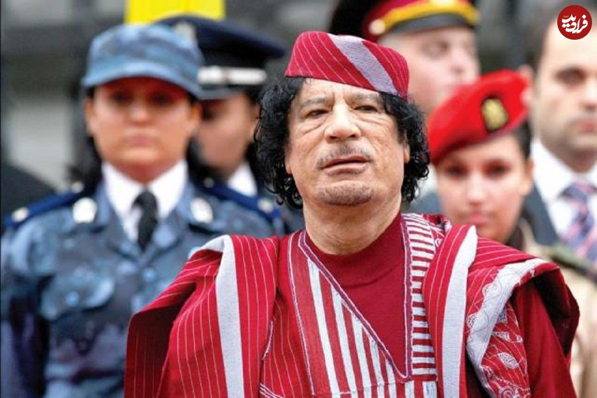 عکس؛ سفر در زمان؛ «معمر قذافی» در زمان جوانی و در لباس نظامی در طرابلس؛ سال 1349