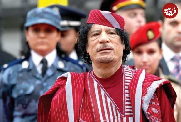 عکس؛ سفر در زمان؛ «معمر قذافی» در زمان جوانی و در لباس نظامی در طرابلس؛ سال 1349