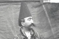 عکس| سفر زمان؛ «کامران میرزا، پسر ناصرالدین شاه» در نوجوانی با لباس سلطنتی و شمشیر