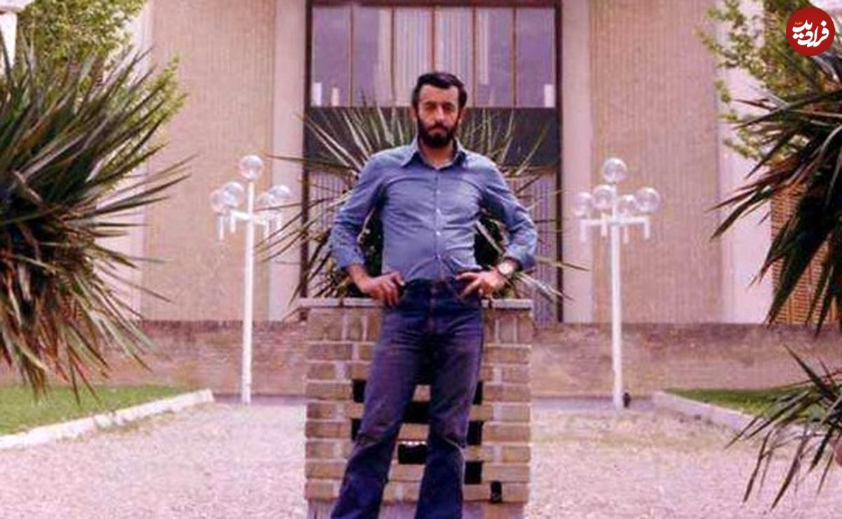 عکس؛ سفر به تاریخ؛ «شهید تندگویان» قبل از انقلاب با دوستانش در یک رستوران