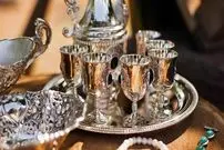 عکس| سفر به ایران قدیم؛ یک حجرۀ نقره‌سازی در بازار اصفهان در دوران قاجار