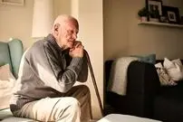 راهنمای عملی مراقبت از سالمندان در روزهای جنگ