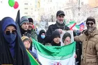 (تصاویر) مهاجرین افغانستانی مقیم مشهد در راهپیمایی ۲۲ بهمن