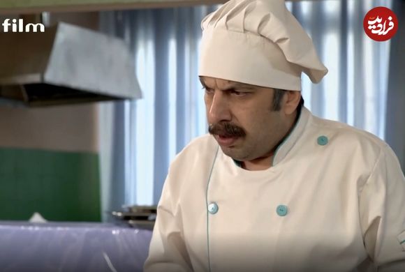 عکس| سفر در زمان؛ «عمو کریم» سریال بچه مهندس 2 در جشن تولد 20 سالگی جواد عزتی؛ سال 80