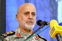 عکس؛ سفر به تاریخ؛ «سردار رشید» (فرماندۀ شهید قرارگاه خاتم) در دوران جبهه در کنار «احمد کاظمی»؛ دهۀ 60