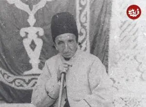 عکس| سفر زمان؛ عکس یادگاری «حاجی رحیم و مرغابی» در حیاط قصر ناصرالدین شاه
