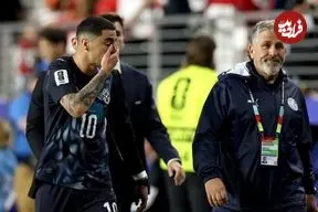 عکس| جلوی دهان‌تان را بگیرید اخراجید!
