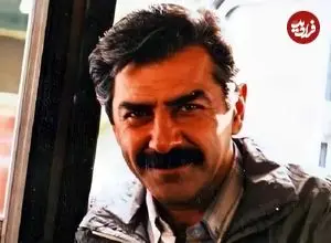 عکس| سفر در زمان؛ «فرامرز قریبیان» در حال قدم زدن با «بهمن مفید» در تهران؛ سال 57