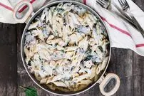 اگر میگو و اسفناج در خانه دارید، این غذا را درست کنید