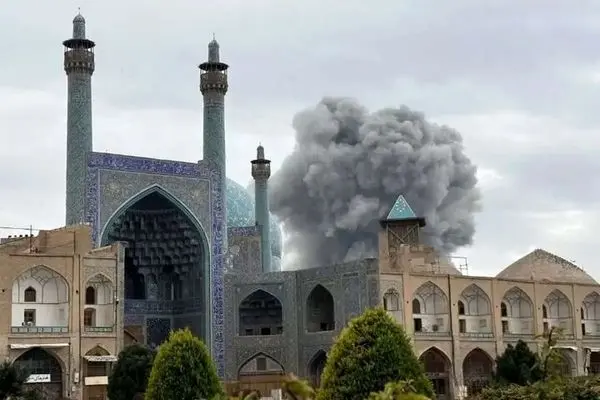 خسارت به ۱۳۱ اثر تاریخی و ۶۴ واحد گردشگری در حمله‌های هوایی