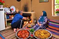 ببینید| غذای روستایی در ایران؛ پخت شامی با مرغ به همراه پلو و سالاد