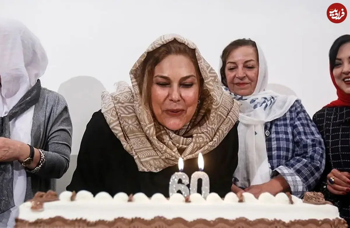 عکس| سفر زمان؛ «مهرانه مهین ترابی» در جشن پایان سریال «آنام»