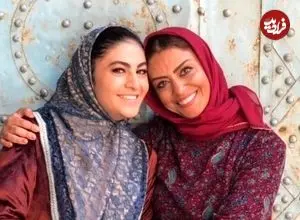 عکس| سفر زمان؛ «فخرالزمان و مهرالنسا» سر میز غذا در پشت‌صحنه «بانوی عمارت»