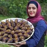 ببینید| غذای روستایی در ایران؛ تهیه ترشی بادمجان شکم پر در طبیعت سرسبز روستا