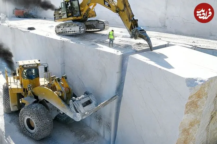 ببینید| چگونه ماشین های سنگبری غول پیکر، تخته سنگ های عظیم را برش می زنند؟