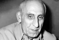 عکس| سفر در زمان؛ «محمد مصدق» هنگام دست دادن با رئیس‌جمهور آمریکا