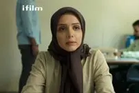 عکس| سفر در زمان؛ «یاسمن» سریال لحظه گرگ و میش در یک کافه در تهران؛ سال 1401