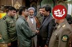 عکس؛ سفر در زمان؛ «عزت الله ضرغامی در لباس سپاه و در حال بررسی یک موشک»؛ دهه 60