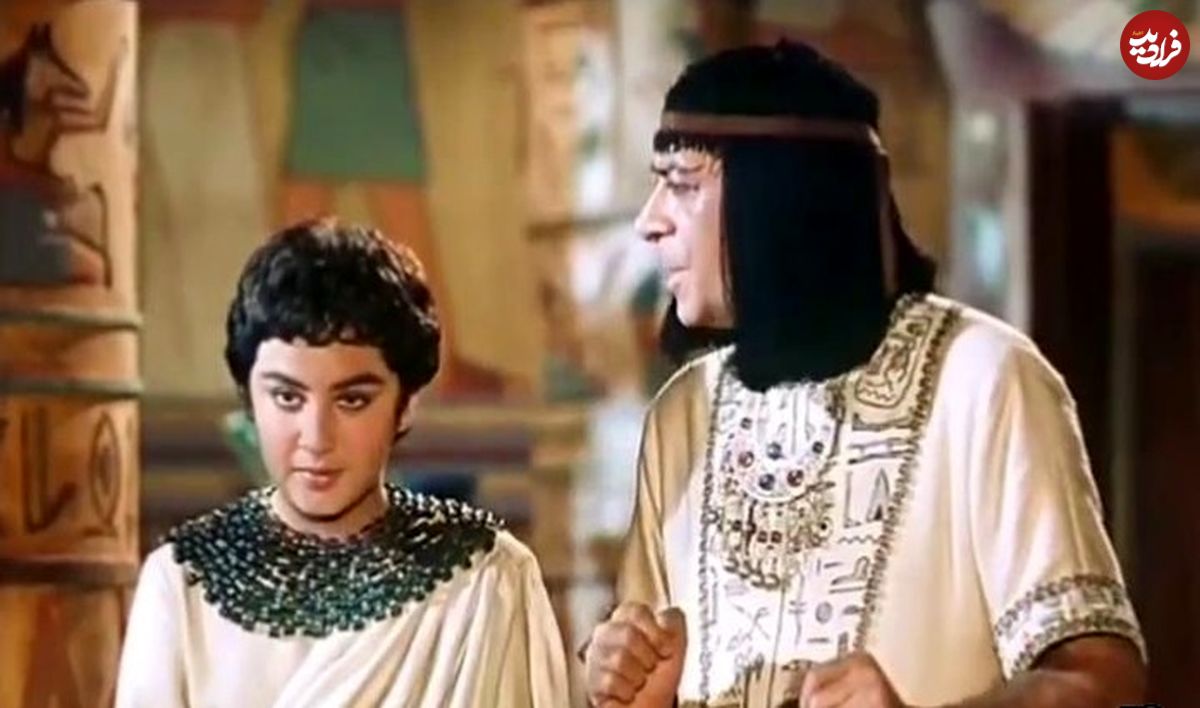 عکس| سفر زمان؛ «یوزارسیف» و «هونیفر، پیشکار پوتیفار» در بیت رهبری؛ سال 1388