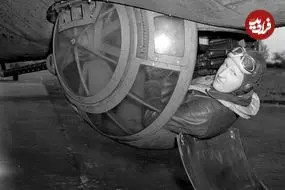 آویزان زیر بمب‌افکن؛ خطرناک‌ترین شغل جنگ جهانی دوم