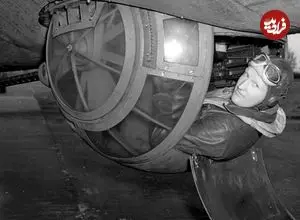 آویزان زیر بمب‌افکن؛ خطرناک‌ترین شغل جنگ جهانی دوم