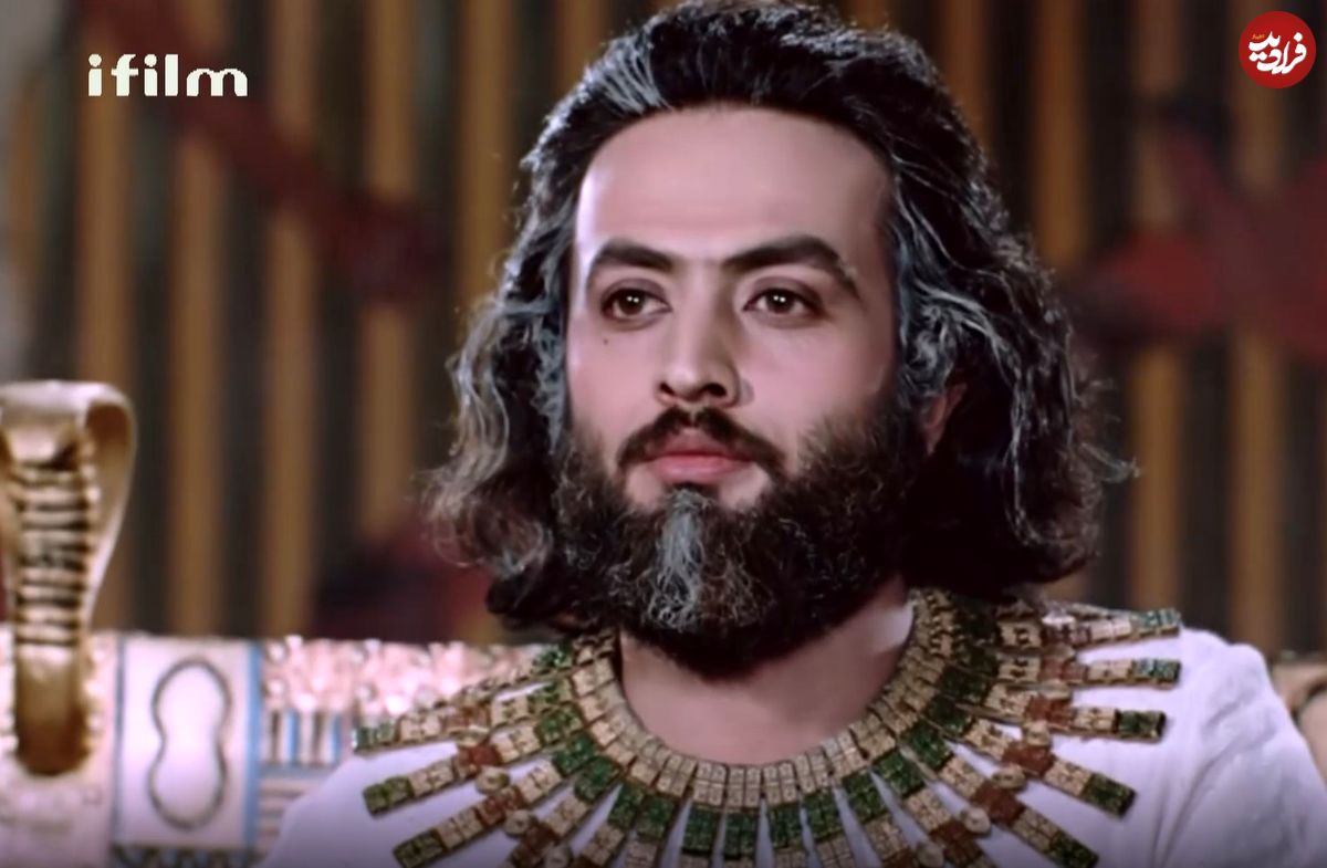 عکس| سفر در زمان؛ «یوزارسیف» بعد دریافت جایزه از یک فستیوال در الجزایر؛ سال 1403