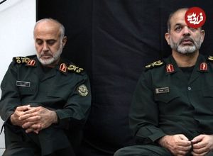 عکس؛ سفر در زمان؛ «سرلشکر رشید» در کنار حسن باقری و 7 رزمنده دیگر؛ دهه 60