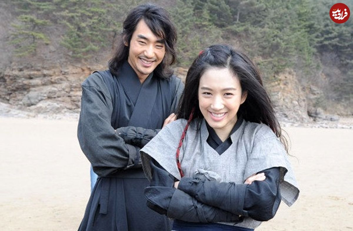 عکس| سفر زمان؛ «پرنسس جامیونگ» در حال خواندن فیلمنامه در پشت‌صحنه سریال «جومونگ 3»