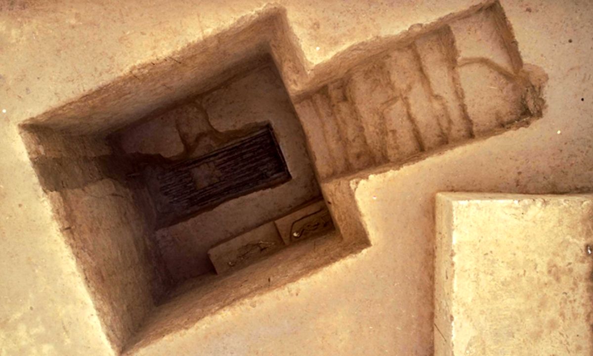 کشف گنجینۀ «اشیاء تدفینی» در مقبره‌های سه هزارسالۀ چینی