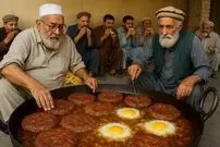 ببینید| غذای خیابانی در پاکستان؛ پخت چپلی کباب محبوب در پیشاور 