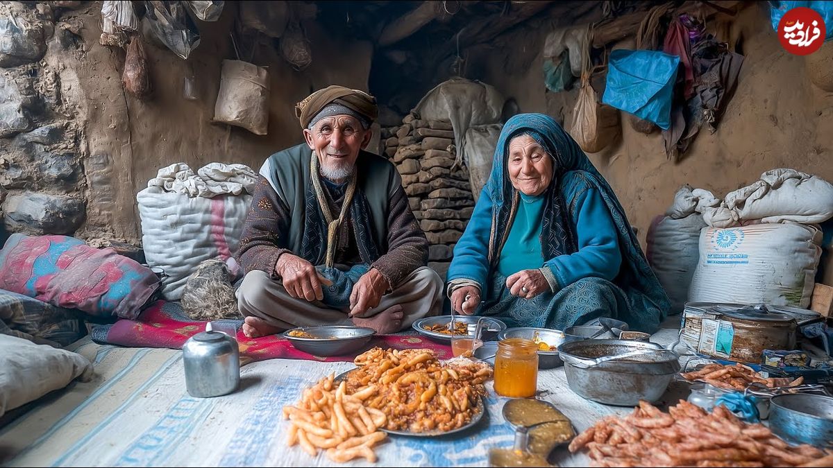 ببینید؛ غذای روستایی در افغانستان؛ پخت نان سنتی به روش زوج مسن افغان