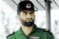 عکس؛ سفر به تاریخ؛ «شهید عباس بابایی» در 20 سالگی در یک ساندویچی در آمریکا