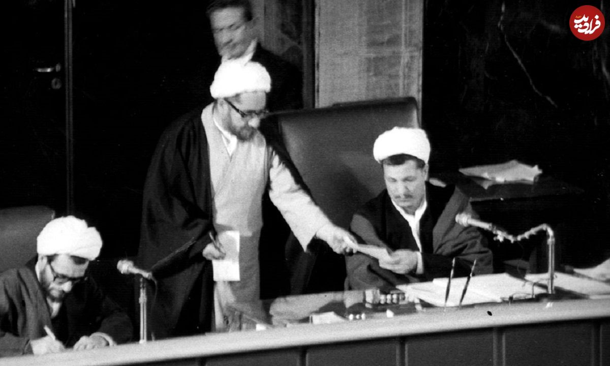عکس؛ سفر در زمان؛ «محمدصادق خلخالی در سفر هند»؛ دهه 60
